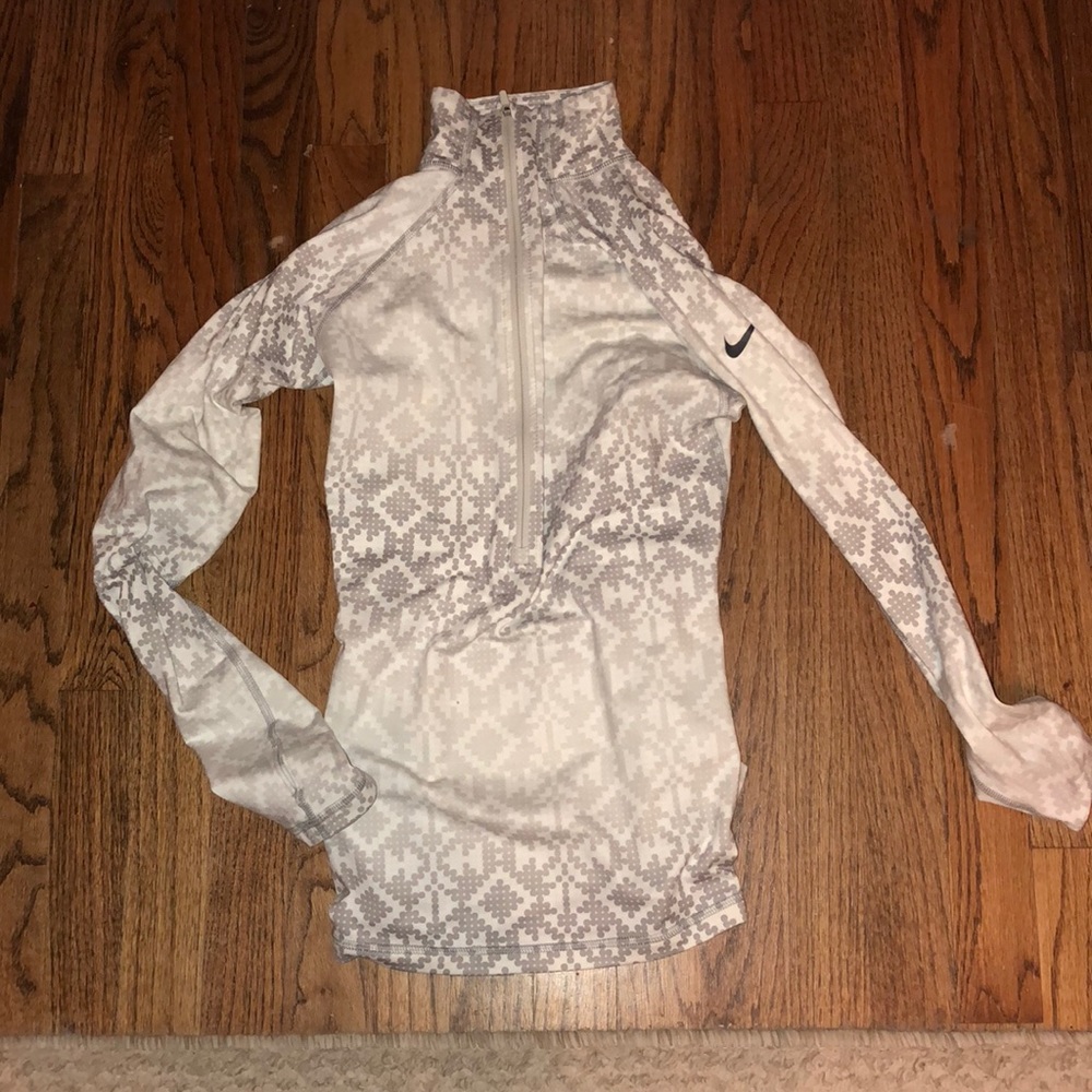 Nike pullover